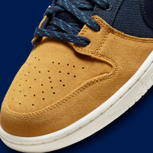 Giay Nike Dunk Low SB 'Navy Desert Ochre' DX6775-400