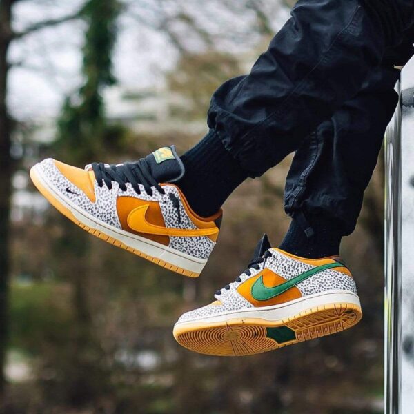 Giày Nike Dunk Low Pro SB 'Safari' CD2563-002 - Ảnh 2