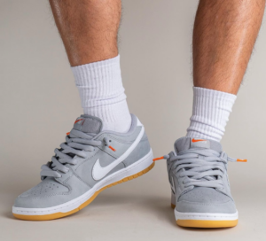 Giay Nike SB Dunk Low 'Orange Label Grey Gum' DV5464-001