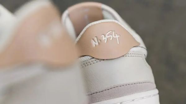 Giày Nike Squash Type 'Sail Shimmer' CJ1640-102 - Ảnh 2