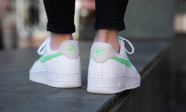 Giày Nike Wmns Air Force 1 '07 'White Green Glow' 315115-164 - Ảnh 6