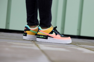 Alternative view of Giày Nike Wmns Air Force 1 Shadow SE 'Solar Flare Atomic Pink' CT1985-700