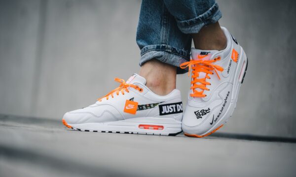 Giày Nike WMNS Air Max 1 Lux' Just Do It' 917691-100 - Ảnh 4