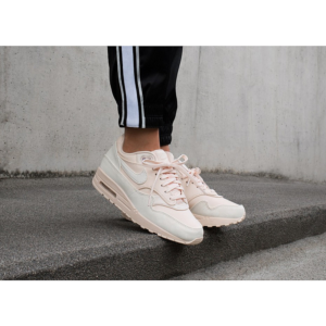 Alternative view of Giày Nike Air Max 1 LX 'Guava Ice' 917691-801