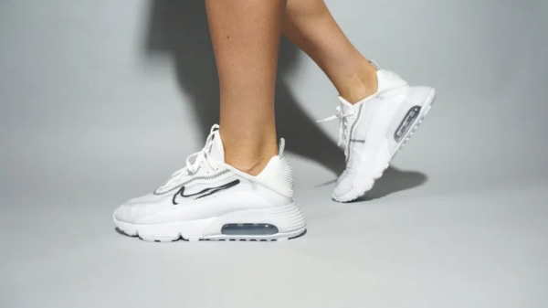 Giày Nike Wmns Air Max 2090 'White' CK2612-100 - Ảnh 3