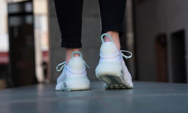 Giày Nike Wmns Air Max 2090 'White Barely Green' DJ3029-100 - Ảnh 4