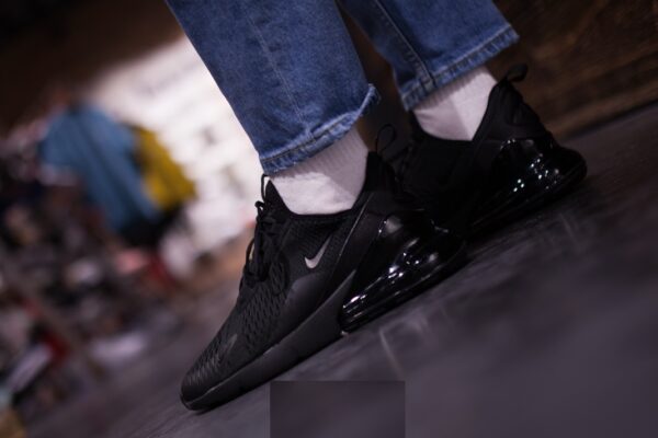 Giày Nike Air Max 270 BG 'Triple Black' BQ5776-001 - Ảnh 3