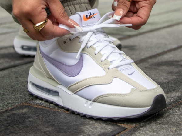 Giày Nike Air Max Dawn 'Light Bone Purple' DC4068-100 - Ảnh 3