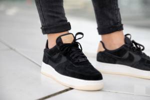 Giay Nike Air Force 1 Low 'Black Cream' 896185-006