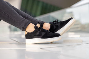 Giay Nike Air Force 1 Low 'Black Cream' 896185-006