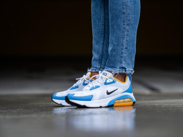 Giày Nike Women Air Max 200 White Black Half Blue AT6175-101 - Ảnh 4