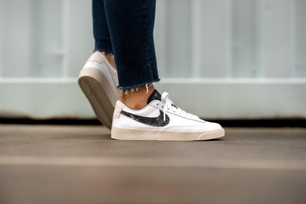 Giày Nike Wmns Blazer Low SE 'Recycled Wool Pack White Black' DA4934-100 - Ảnh 6