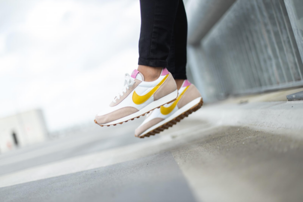 Giày Nike Wmns Daybreak 'Fossil Stone Saffron Quartz' CK2351-200 - Ảnh 9