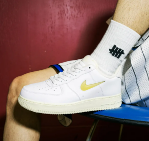 Alternative view of Giày Nike Air Force 1 Low '07 'Jewel Pale Vanilla' DC8894-100