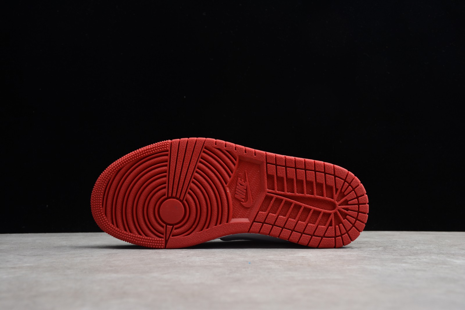 Giày Nike Wmns Air Jordan 1 Low Slip 'Black Toe' AV3918-102 - Ảnh 6