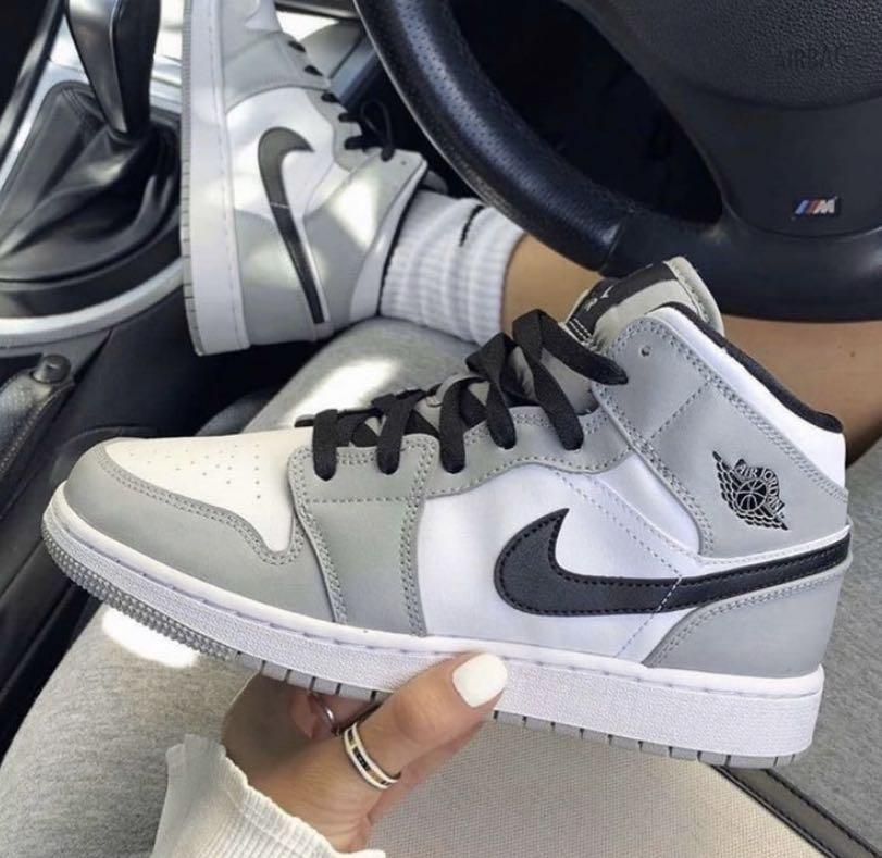 Giày Nike Air Jordan 1 Mid GS 'Light Smoke Grey' 554725-092 - Ảnh 3