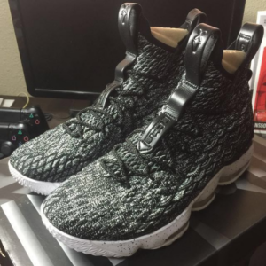Alternative view of Giày Nike LeBron 15 EP 'Ashes' 897649-002