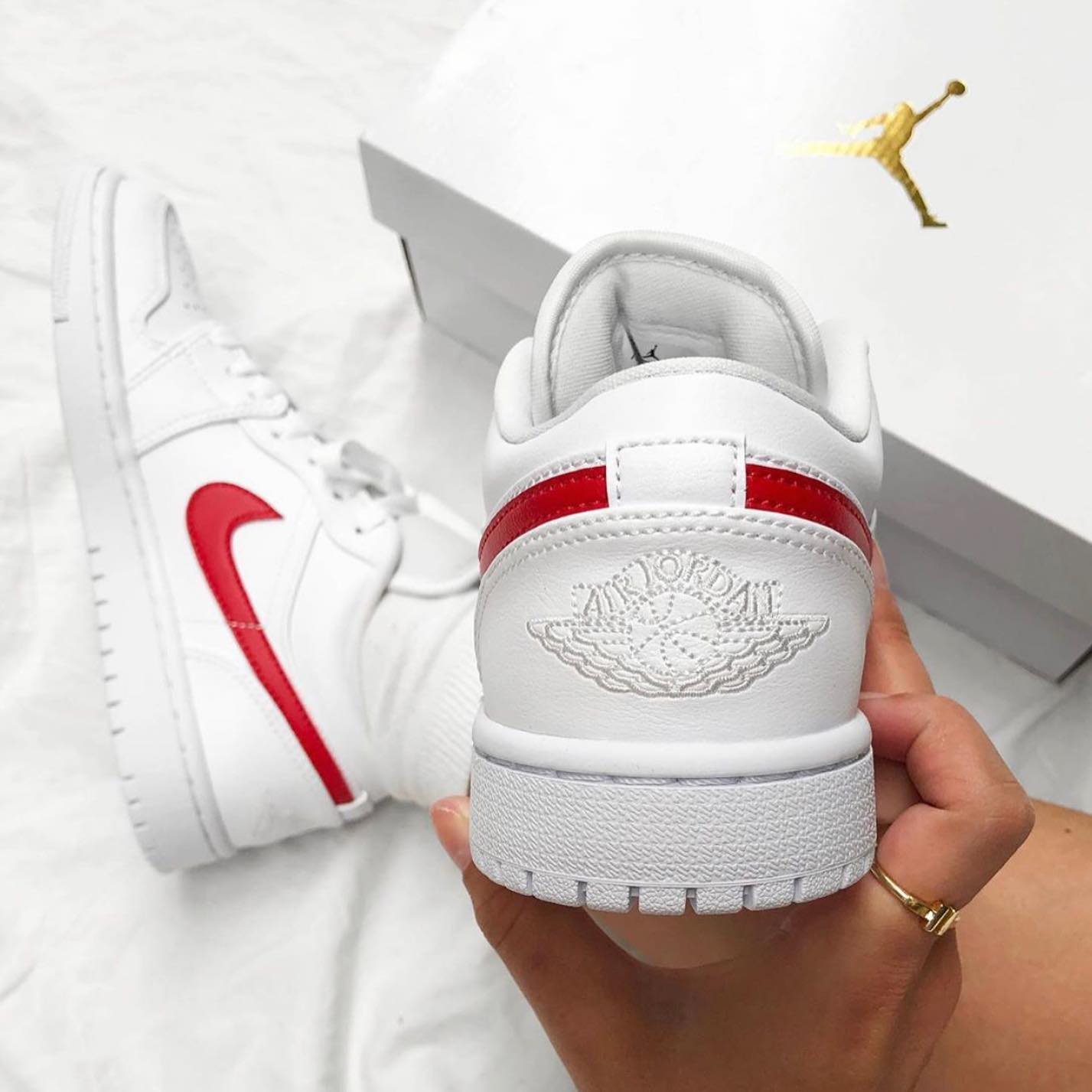 Giày Nike Wmns Air Jordan 1 Low 'University Red' AO9944-161 - Ảnh 5