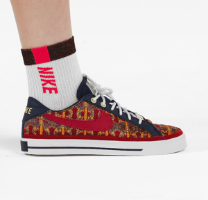 Alternative view of Giày Nike Serena Williams Design Crew x Wmns Court Legacy 'Kente' DM8472-400