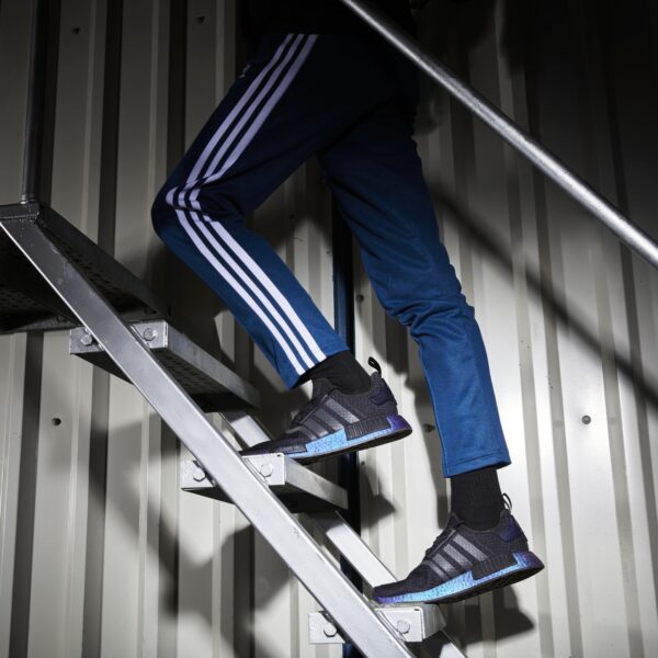Giày Adidas NMD R1 Goodbye Gravity Black FV3645 - Ảnh 2