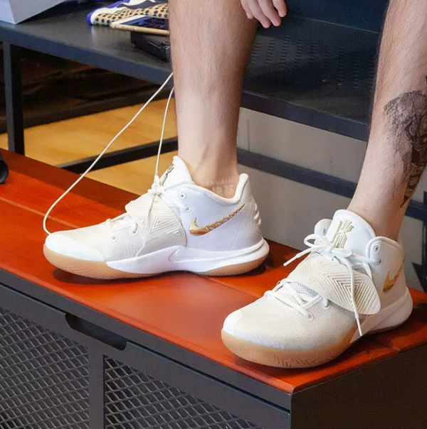 Giày Nike Kyrie Flytrap 3 EP White Metallic 'Gold Summit' CD0191-105 - Ảnh 3