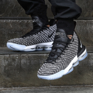 Alternative view of Giày Nike LeBron 16 EP 'Oreo' AO2595-006
