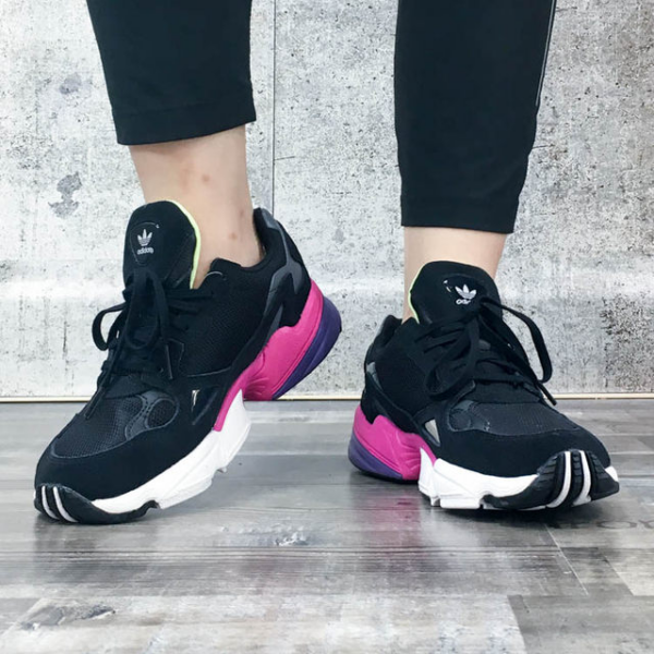Giày Adidas Wmns Falcon 'Black Shock Pink' CG6219 - Ảnh 2