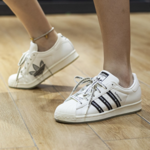 Alternative view of Giày Adidas Superstar 'Grey Two' GX2987