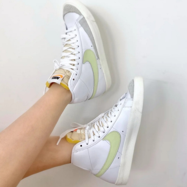 Giày Nike Wmns Blazer Mid '77 'Barely Volt' CZ1055-108 - Ảnh 5
