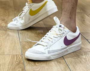 Alternative view of Giày Nike Blazer Low 77 Vintage 'Sail Multi' DA6364-106