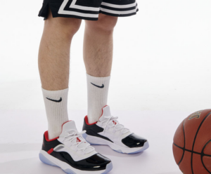 Alternative view of Giày Nike Air Jordan 11 CMFT Low 'White University Red' DO0613-160