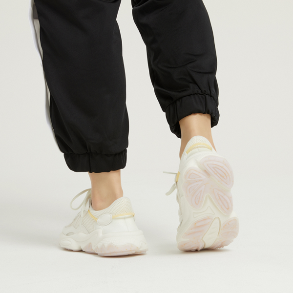 Giày Adidas Wmns Ozweego 'Off White Purple Tint' GY5445 - Ảnh 3