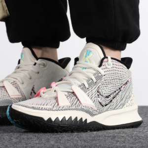 Alternative view of Giày Nike Kyrie 7 EP 'Pale Ivory' CZ0143-100