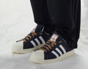 Alternative view of Giày Adidas Superstar 'Navy White' GY2918