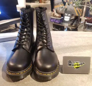 Alternative view of Giày Dr. Martens Serena Faux Fur Lined Lace Up Boot 'Dark Grey' 26238021