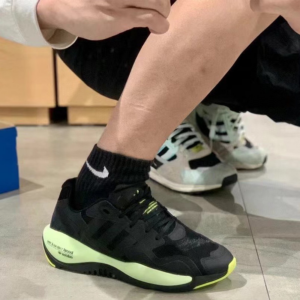 Alternative view of Giày Adidas ZX Alkyne 'Black Semi Solar Yellow' FY3023