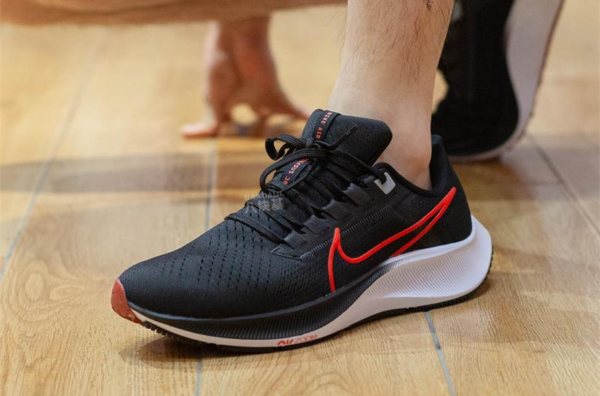 Giày Nike Air Zoom Pegasus 38 Men's Road Running Shoes CW7356-008 - Ảnh 2