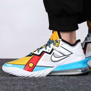 Alternative view of Giày Nike LeBron 18 Low 'Stewie' CV7564-104