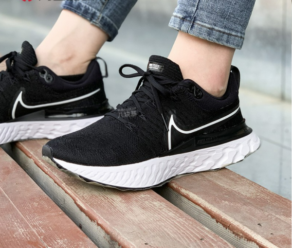 Giày Nike Wmns React Infinity Run Flyknit 2 'Black' CT2423-002 - Ảnh 3