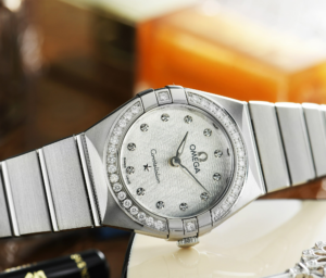 Alternative view of Đồng Hồ Omega Constellation Manhattan 'Gray' 131-15-25-60-52-001