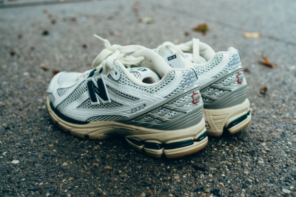 Giay New Balance 1906R 'White Green Cream' M1906RQ