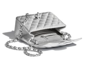 Alternative view of Túi Chanel Mini Flap Bag Lambskin Metalic Silver A35200-B05213-45002