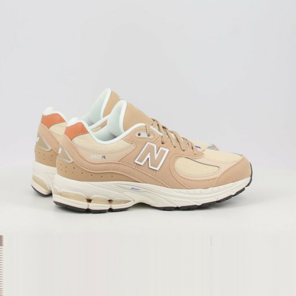 Giay New Balance 2002R Big Kid 'Incense Sandstone' GC2002EF
