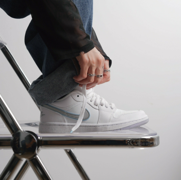 Giày Nike Air Jordan 1 Low SE 'Dare To Fly' FB1874-101 - Ảnh 4