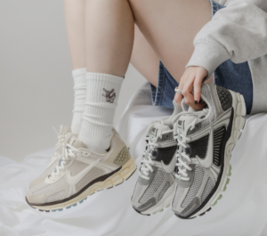 Giay Nike Zoom Vomero 5 'Oatmeal' FB8825-111