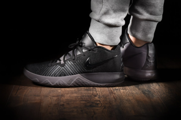 Giày Nike Kyrie Flytrap 'Black Thunder Grey' AA7071-011 - Ảnh 2