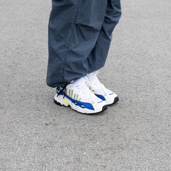 Giay Adidas Ozweego 3 'White Royal Blue' IE6998