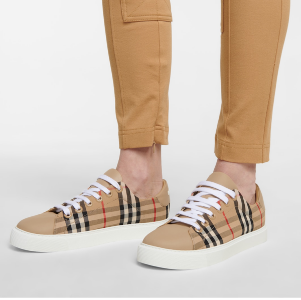 Giày Burberry Vintage Check Leather Beige 80172491 - Ảnh 2