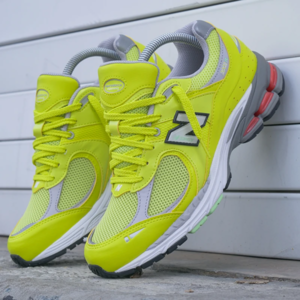Giày New Balance 2002R 'Sulpher Yellow' M2002RLC - Ảnh 3