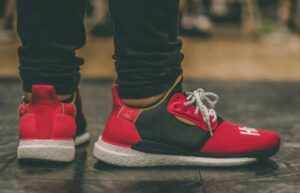 Alternative view of Giày Adidas Pharrell x Solar Hu Glide ST 'Chinese New Year' EE8701
